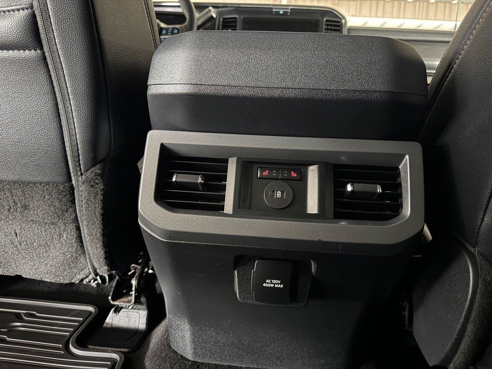Used 2025 Ford F250 Lariat AWD/4WD image 29