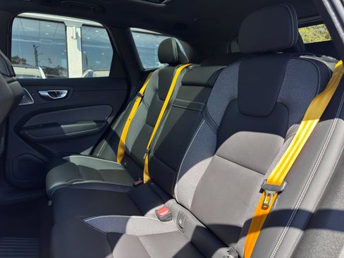 Used 2021 Volvo XC60 T8 Polestar image 23