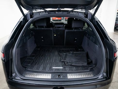 Used 2023 Land Rover Range Rover Velar HST image 8