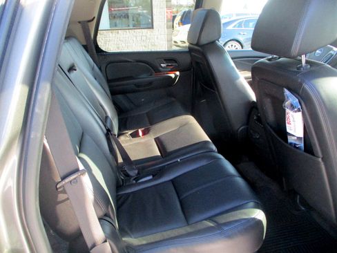 Used 2009 GMC Yukon SLT image 8