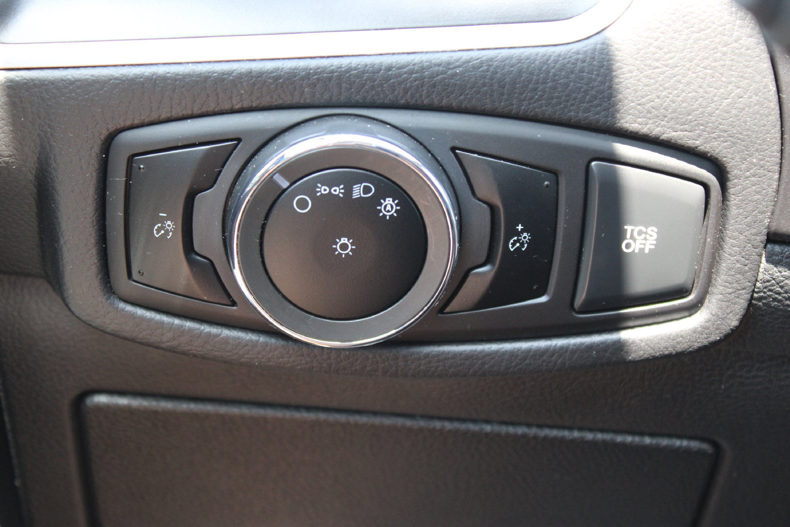 Used 2024 Ford Edge SEL AWD/4WD image 24