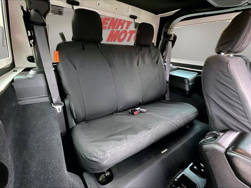 Used 2024 Jeep Wrangler Rubicon w/ Dual Door Group (Lowers Only) AWD/4WD image 27