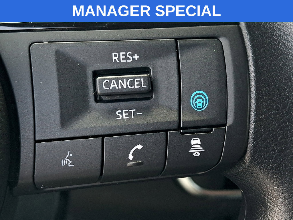 Used 2023 Nissan Rogue SV AWD/4WD image 22