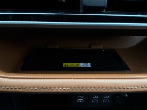Used 2023 Toyota Highlander Platinum FWD image 31