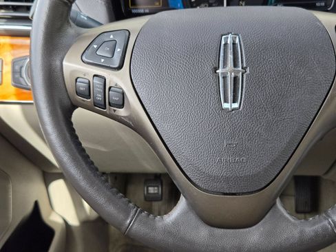 Used 2012 Lincoln MKX FWD image 21