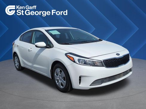 Used 2018 Kia Forte LX image 1