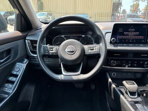 Used 2023 Nissan Rogue S AWD/4WD image 17