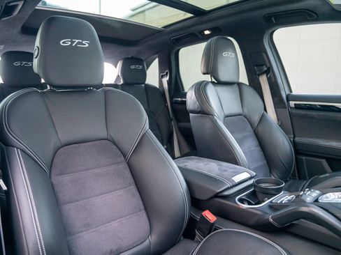 Used 2016 Porsche Cayenne GTS image 28