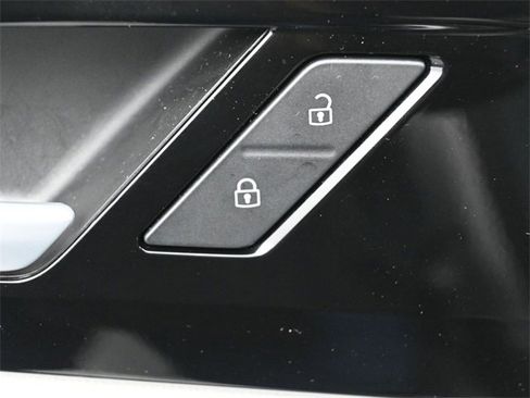 Certified 2025 Volkswagen Taos S image 13