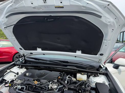 Used 2022 Toyota Camry XLE FWD image 31
