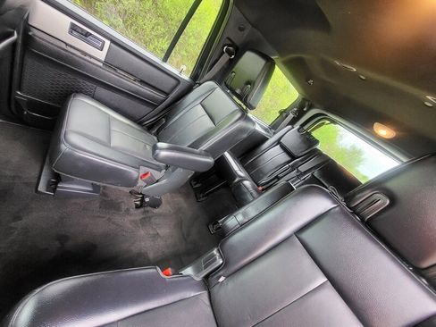 Used 2015 Ford Expedition Limited w/ Equipment Group 301A AWD/4WD image 16