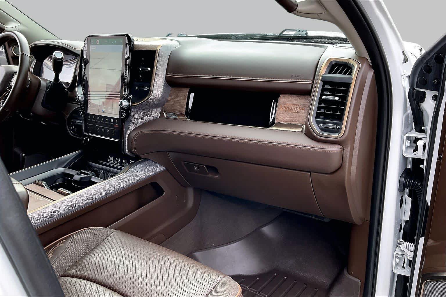 Used 2025 RAM 2500 Limited AWD/4WD image 17
