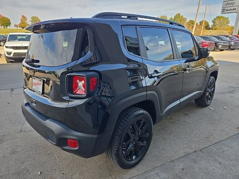 Used 2023 Jeep Renegade Altitude w/ Sun/Sound Group image 11