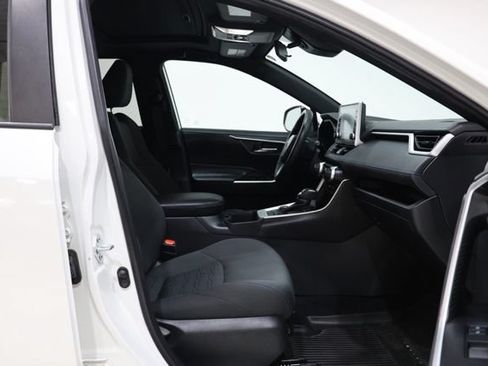 Used 2022 Toyota RAV4 SE w/ Convenience Package AWD/4WD image 37