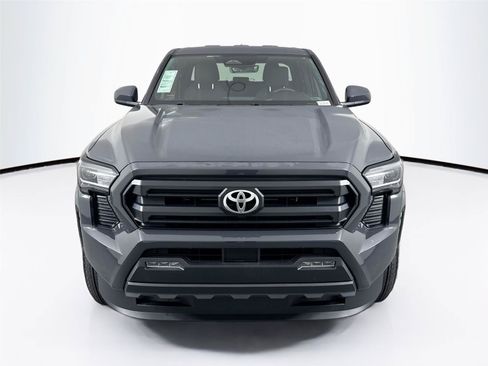 Certified 2024 Toyota Tacoma SR5 AWD/4WD image 7