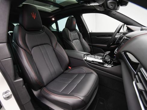 New 2024 Maserati Levante GT Ultima image 16