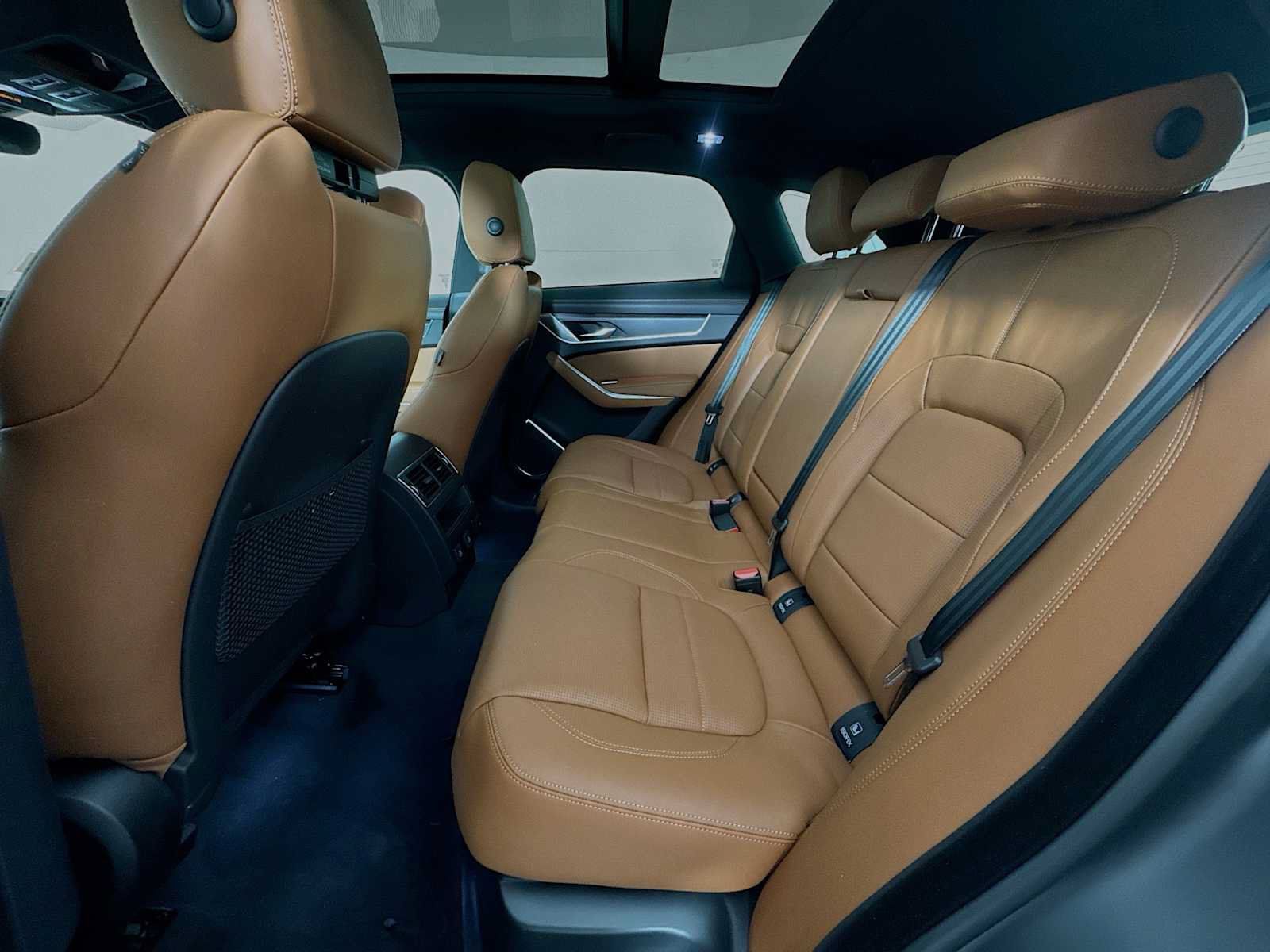 New 2025 Jaguar F-PACE R-Dynamic S AWD/4WD image 22