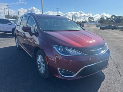 Used 2018 Chrysler Pacifica Touring-L Plus