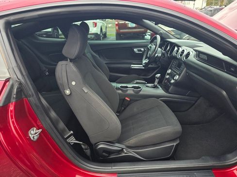 Used 2018 Ford Mustang Coupe image 16