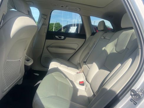 Used 2023 Volvo XC60 B5 Plus w/ Climate Package AWD/4WD image 5