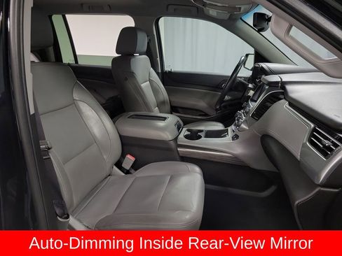 Used 2017 Chevrolet Suburban LT image 27