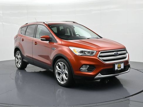 Used 2019 Ford Escape Titanium FWD image 4
