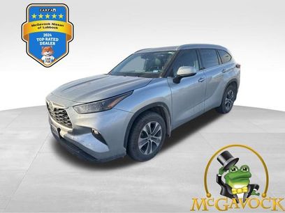 Used 2022 Toyota Highlander XLE