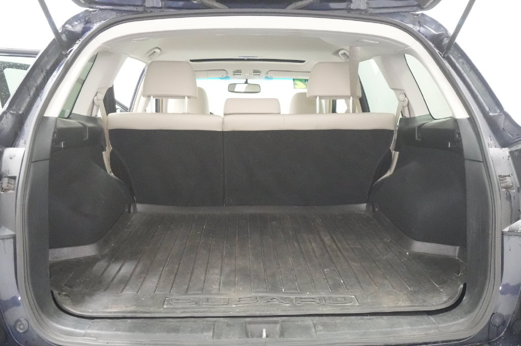 Used 2012 Subaru Outback 2.5i Limited w/ Moonroof Pkg AWD/4WD image 22