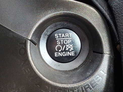 Certified 2022 Jeep Renegade Limited w/ Sun, Sound & Wheels Group image 27