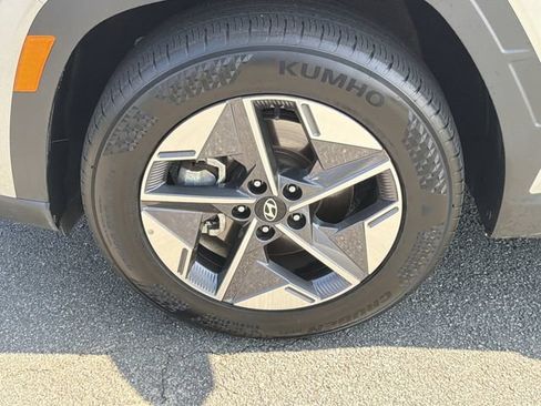 Used 2026 Hyundai Tucson SEL FWD image 13