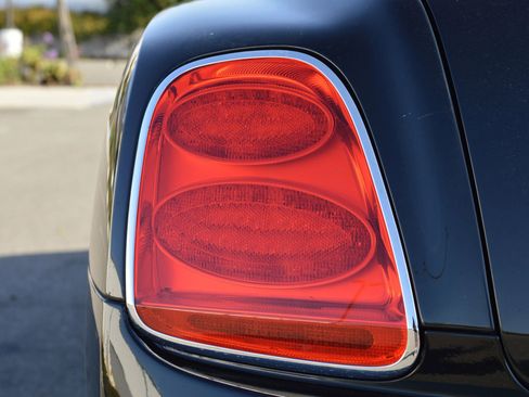 Used 2011 Bentley Flying Spur Flying Spur Speed image 17