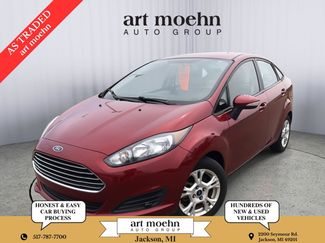 Used 2015 Ford Fiesta SE FWD video 1