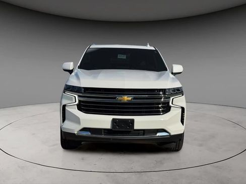 Used 2021 Chevrolet Suburban LT AWD/4WD image 2