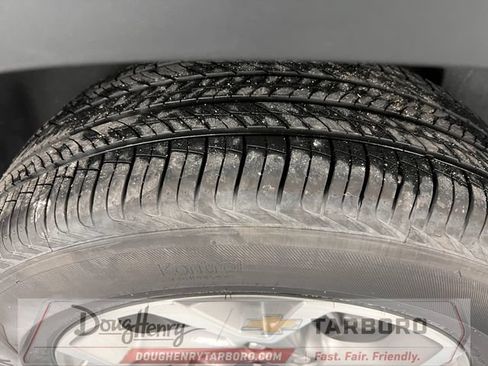 Used 2025 Chevrolet Trax LT FWD image 22