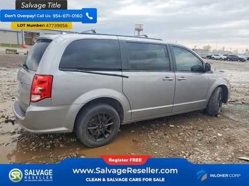 Used 2018 Dodge Grand Caravan SE w/ UConnect Hands-Free Group image 4
