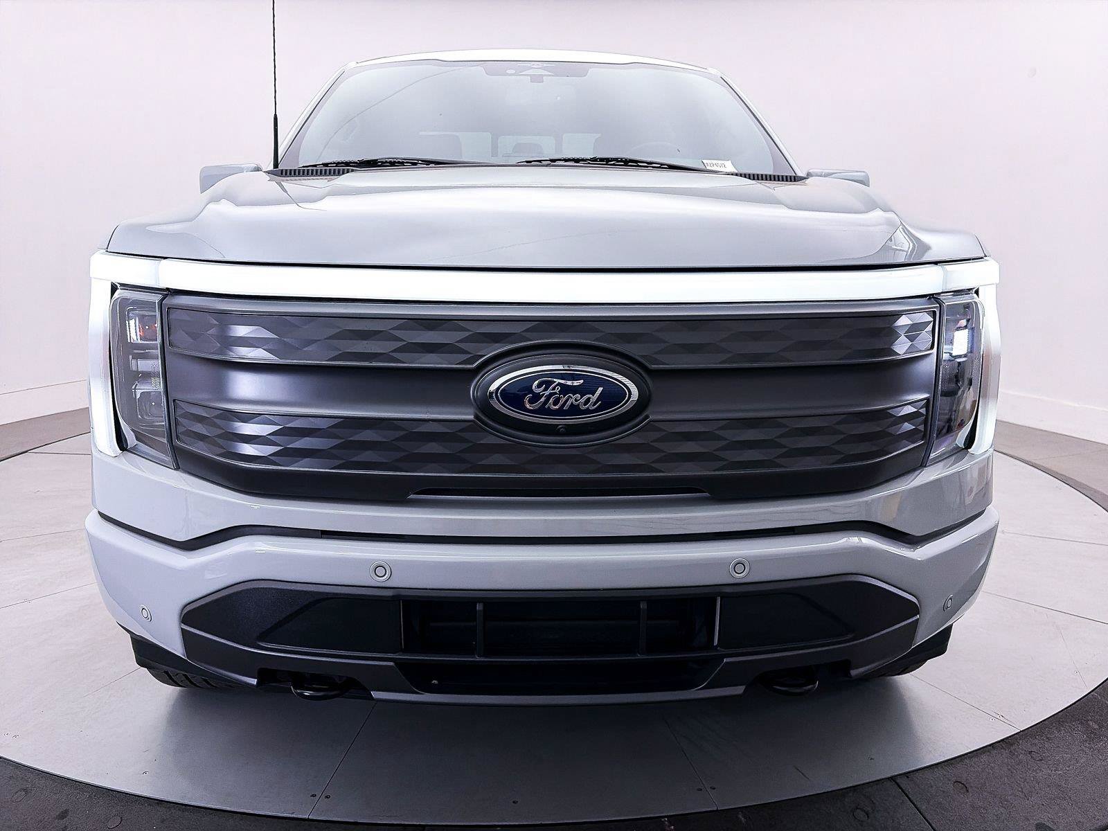 Used 2023 Ford F150 Lightning Lariat AWD/4WD image 13