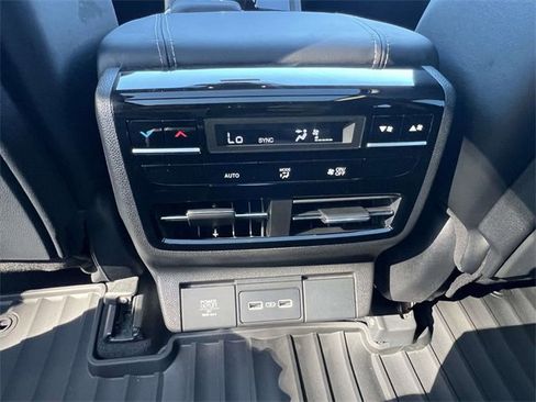 Used 2022 Acura MDX SH-AWD w/ Technology Package image 22