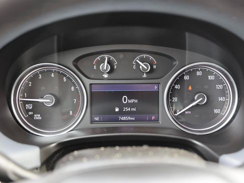 Used 2020 Buick Enclave Essence image 41