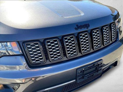 Used 2020 Jeep Grand Cherokee Altitude image 27