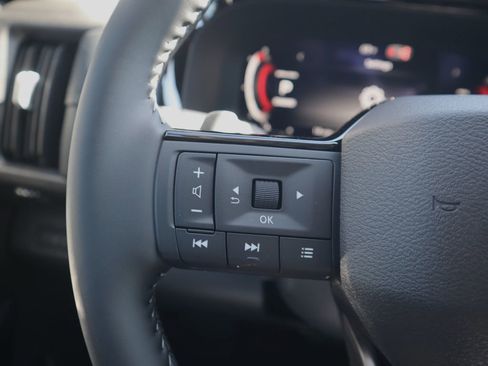 New 2026 Nissan Pathfinder Platinum image 22