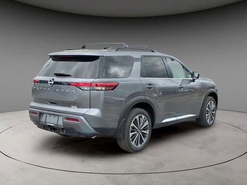 New 2026 Nissan Pathfinder Platinum AWD/4WD image 9