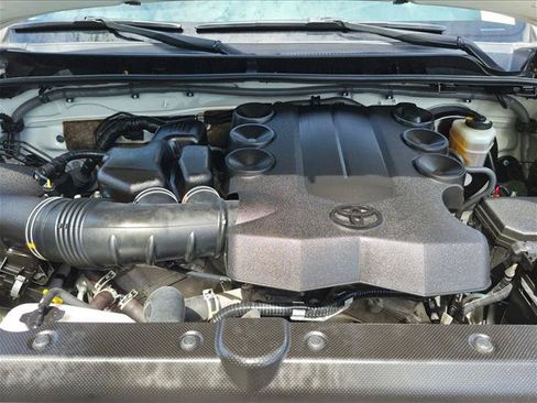 Used 2022 Toyota 4Runner SR5 Premium w/ Moonroof Package RWD image 21