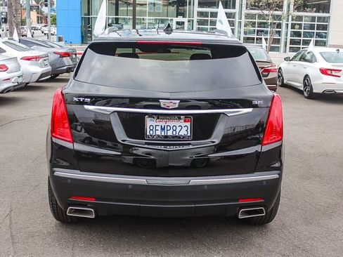 Used 2018 Cadillac XT5 Luxury w/ Driver Awareness Package FWD image 6