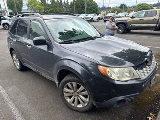 Used 2013 Subaru Forester 2.5X Premium w/ All-Weather Pkg AWD/4WD video 1