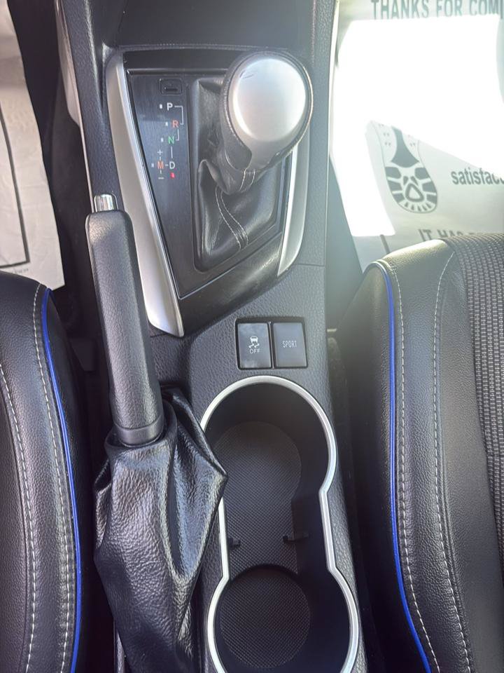Used 2017 Toyota Corolla SE w/ Carpet Mat Package (TMS) FWD image 28