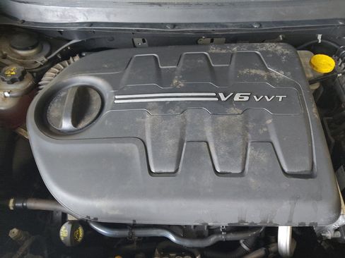 Used 2018 Jeep Cherokee Limited w/ Luxury Group AWD/4WD image 30