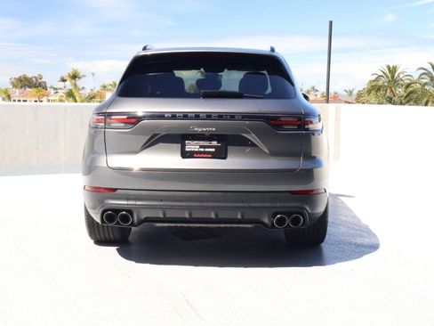 Certified 2023 Porsche Cayenne w/ Premium Package AWD/4WD image 10
