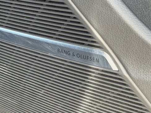 Used 2021 Audi RS Q8 4.0T w/ Carbon Optic Package image 20