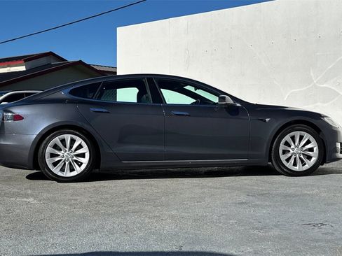 Used 2019 Tesla Model S 100D image 3