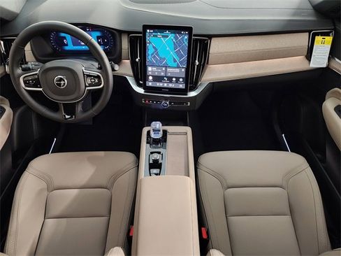 New 2026 Volvo XC90 B6 Plus w/ Protection Package Premier image 4